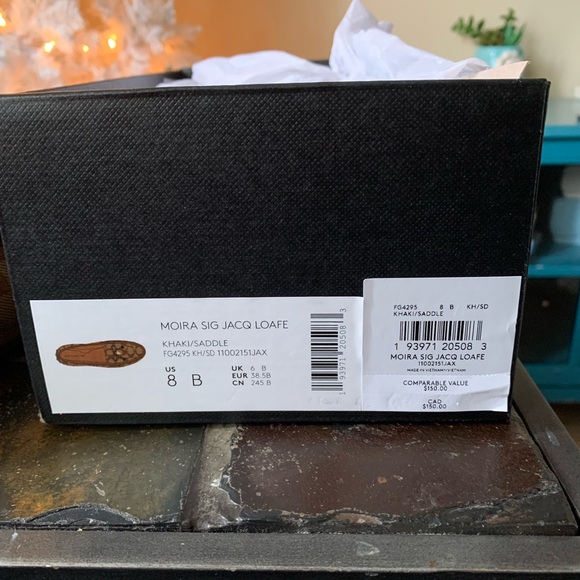 Coach - Picture 4 of 6